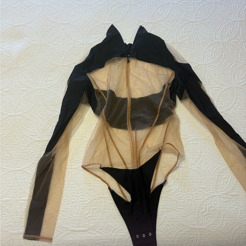 Mugler Black and Tan Off-Shoulder Bodysuit - Picture 3 of 8